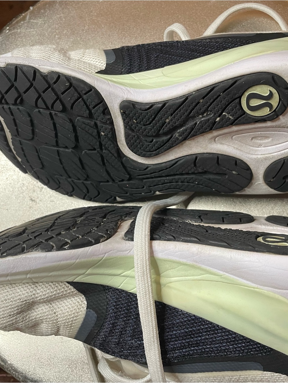 Lululemon Women's Blissfeel 2 Running Shoe - Picture 8 of 14
